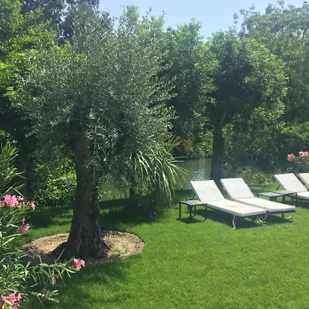 Louise-rose Bed and Breakfast