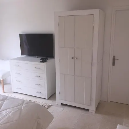 Louise-rose Bed and Breakfast Villeneuve-Loubet