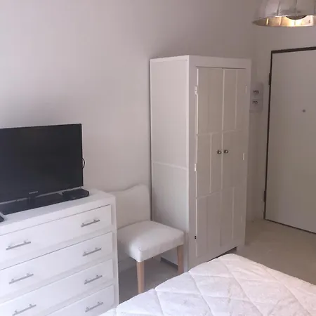 Louise-rose Bed and Breakfast