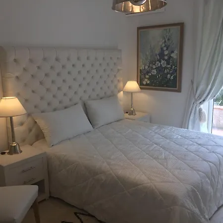 Louise-rose Bed and Breakfast