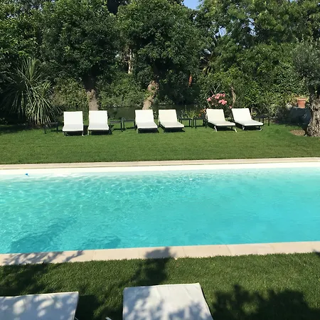 Louise-rose Bed and Breakfast Villeneuve-Loubet