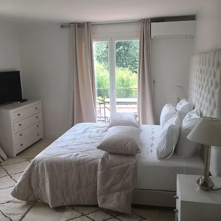 Bed and Breakfast Louise-rose Villeneuve-Loubet