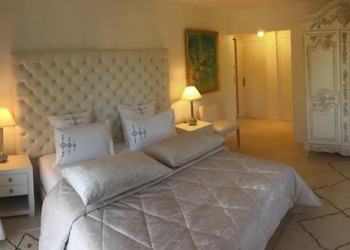 Bed and Breakfast Louise-rose 4*