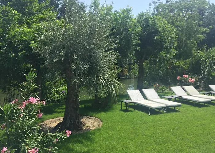 Louise-rose Bed and Breakfast