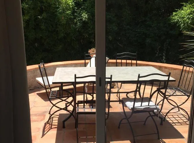 Louise-rose Bed and Breakfast Villeneuve-Loubet