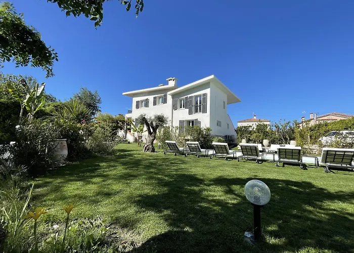 Bed and Breakfast Louise-rose Villeneuve-Loubet