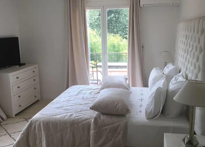 Bed and Breakfast Louise-rose Villeneuve-Loubet